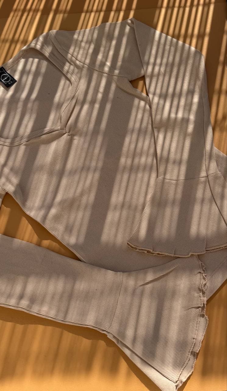 بلوز یقه چشمی کد 13395 — تصویر ۵