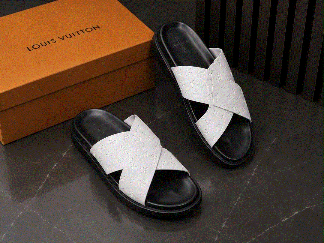 صندل louis vuitton سفید