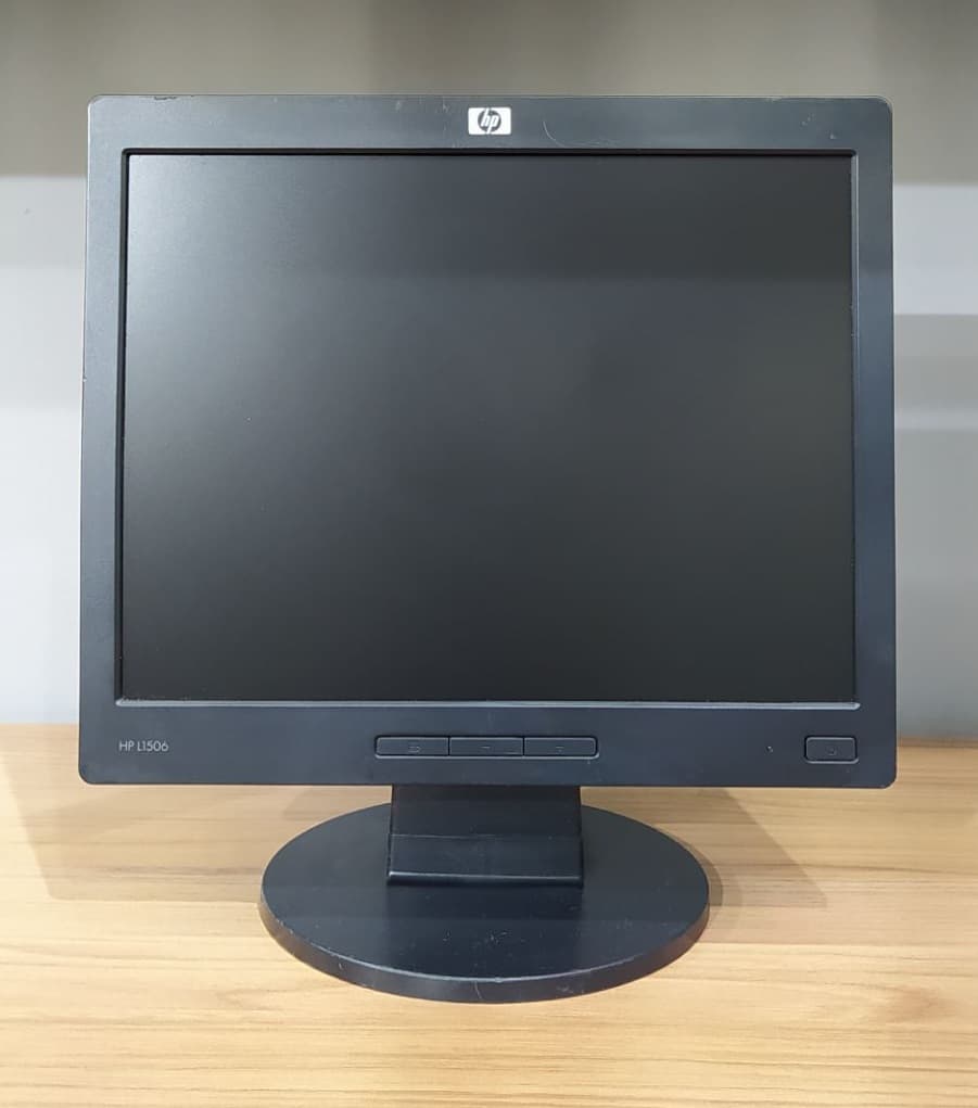 مانیتور ۱۵ اینچ اچ پی مدل HP L1506 استوک