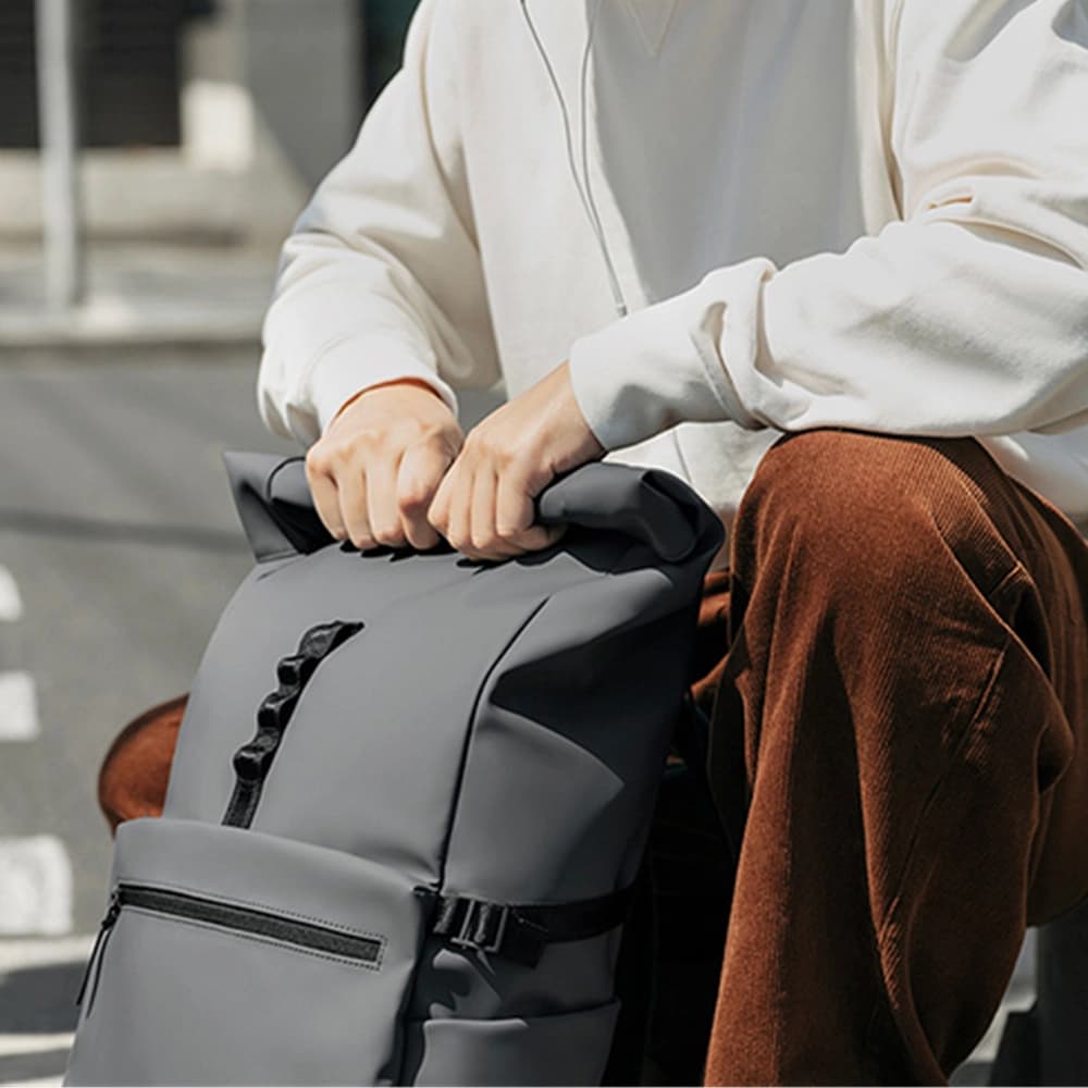 کوله پشتی شیائومی مدل Xiaomi Roll Top Casual Backpack XMJBB01RM — تصویر ۴