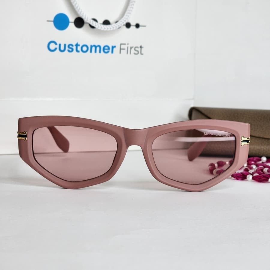 عینک افتابی زنانه گربه ای MARC JACOBS کد b656