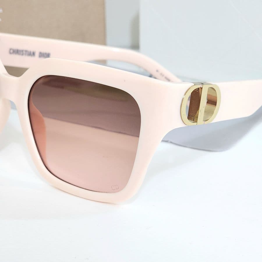 عینک آفتابی dior کد b634 — تصویر ۴