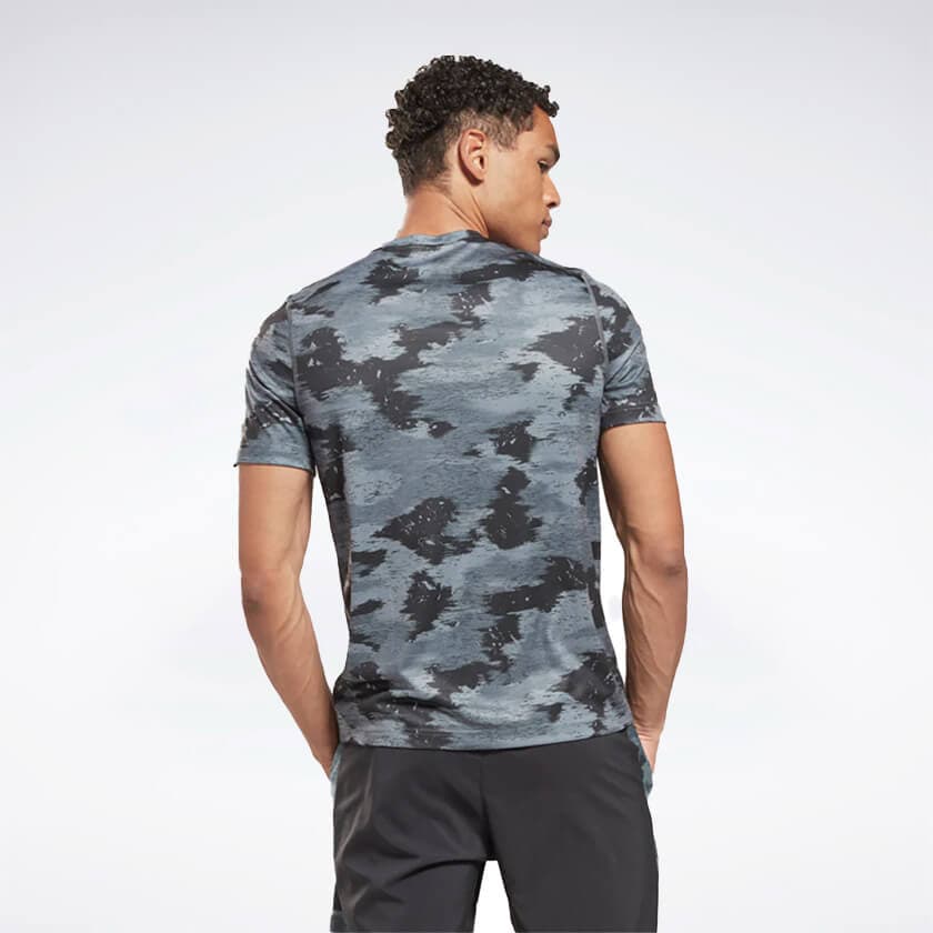 تیشرت مردانه ریباک مدل Reebok Tech Camo Men’s T-Shirt HT1689 — تصویر ۳