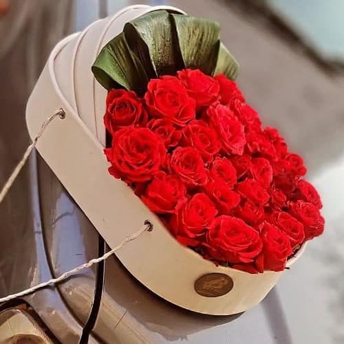 گل و هدیه برای مدیر امور مالی pe128