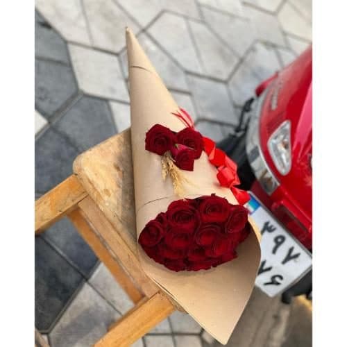 گل و هدیه برای منشی شرکت pe124 — تصویر ۲