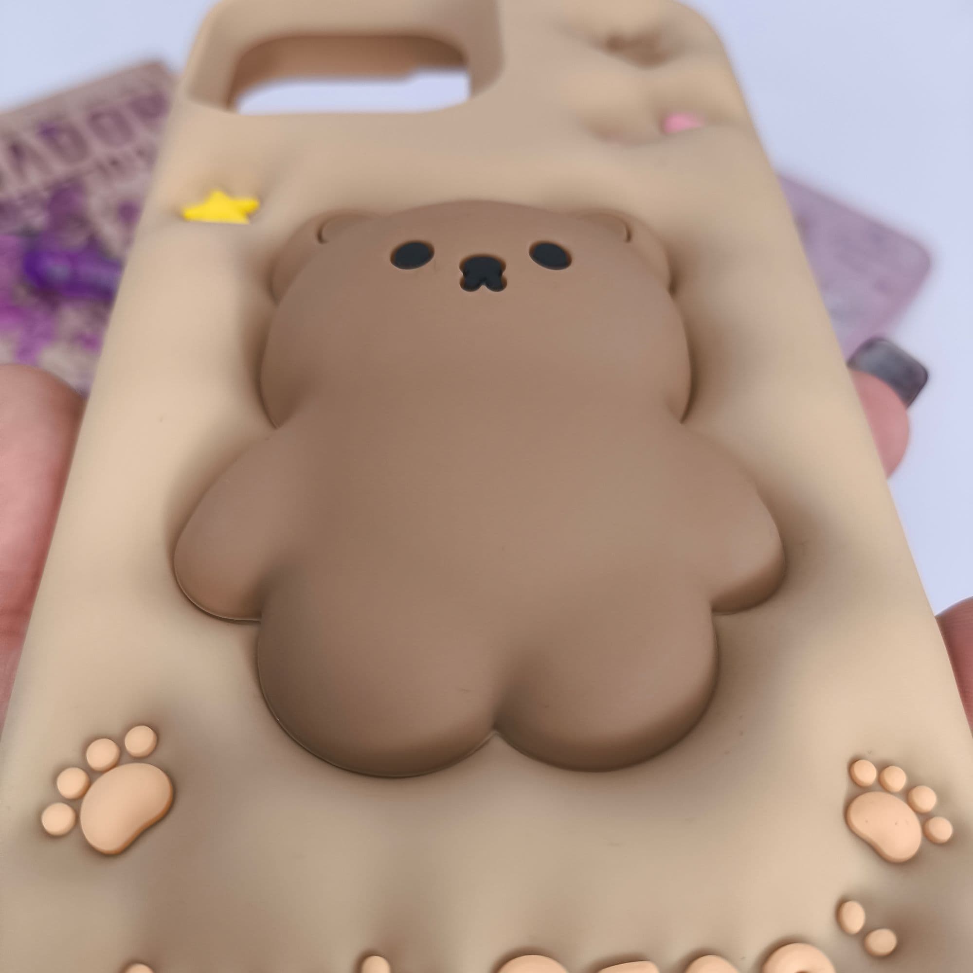 کاور Luck Bear (خرس برجسته) آیفون — تصویر ۲