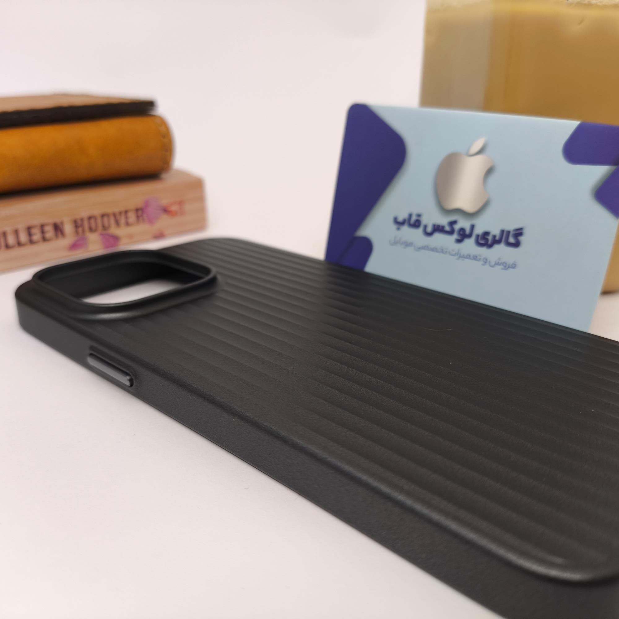 کاور Premium Stylish مشکی آیفون — تصویر ۳