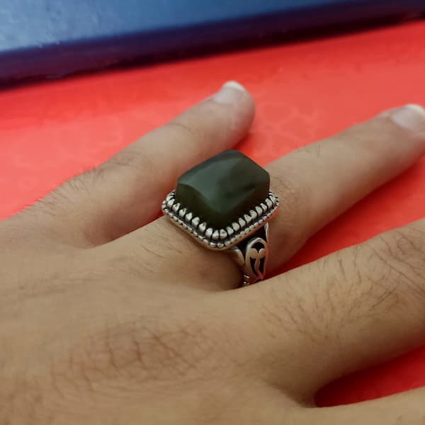 انگشتر یشم یمنی مردانه طرح رهبری کد{10412} — تصویر ۳