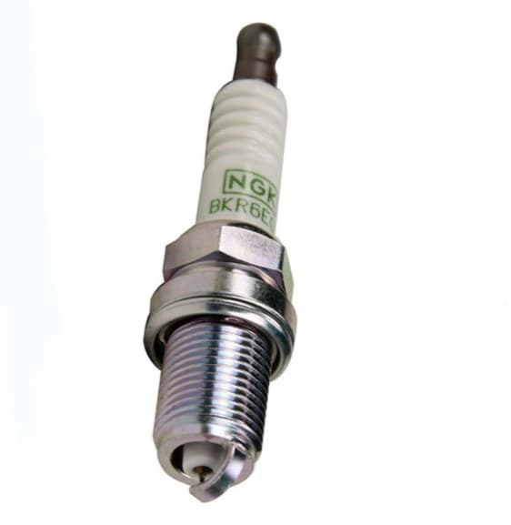 شمع خودرو NGK مدل BKR6E جعبه ۴ عددی (پایه کوتاه اصلی)