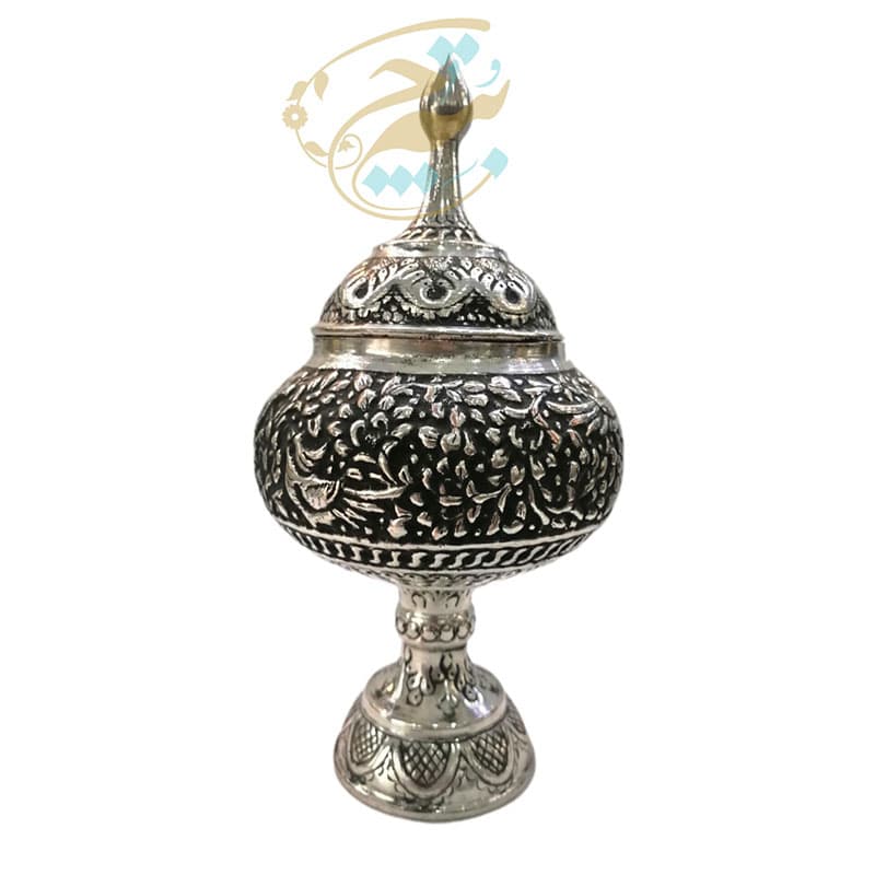 گزخوری (شکلات خوری پایه دار) قلمزنی مدل گل و مرغ برجسته — تصویر ۲