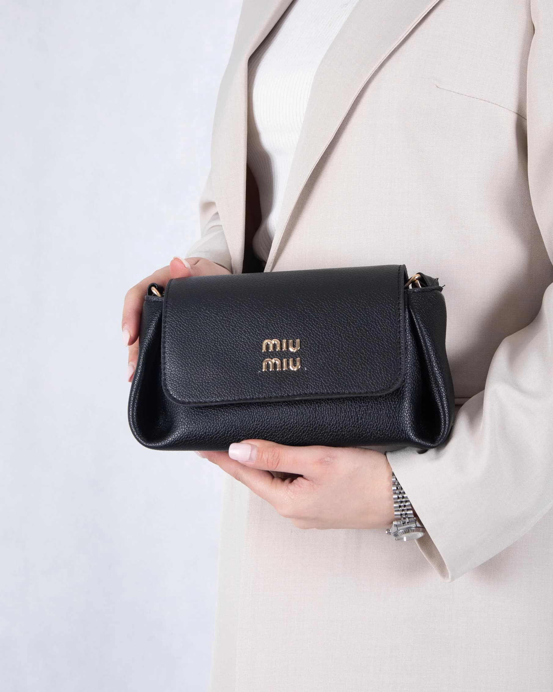 کیف پاسپورتی MIU MIU 971