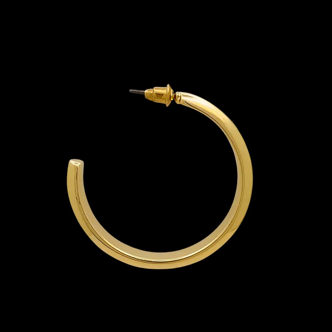 گوشواره نیمحلقه ضخیم طلایی (Chunky Half-Hoop Stud Earrings) — تصویر ۴