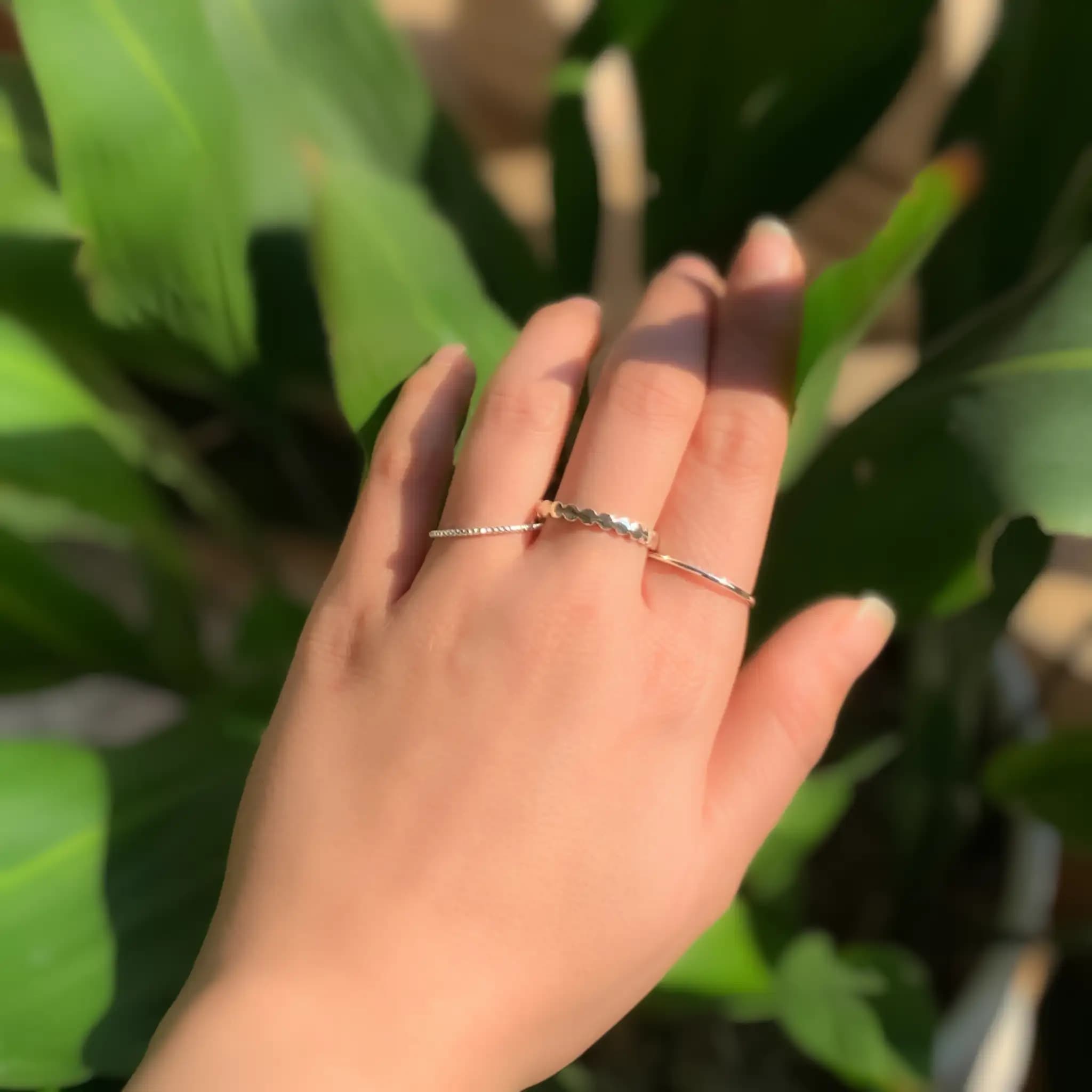 پک سه عددی انگشتر روکش نقره (Minimal Silver Plated Stacking Rings) 01 — تصویر ۳
