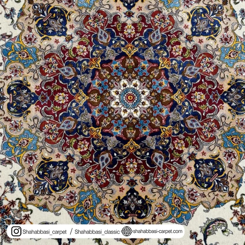 فرش ابریشم کد 195 کرم — تصویر ۳