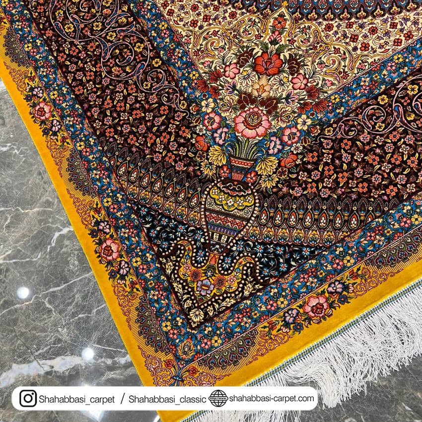 فرش تمام ابریشم کد 29 زرد — تصویر ۳