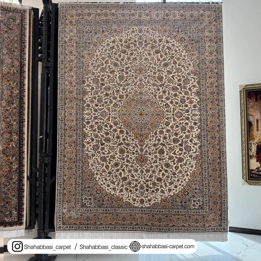 فرش ابریشم کد 204 کرم — تصویر ۲