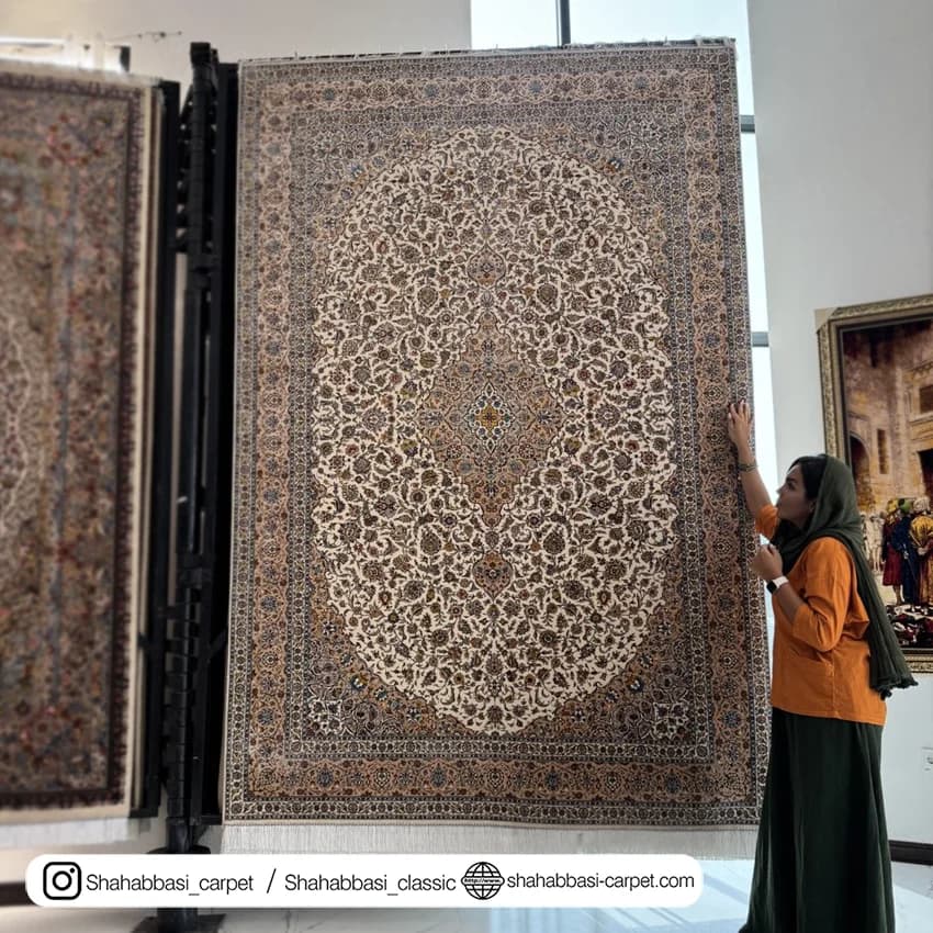 فرش ابریشم کد 204 کرم