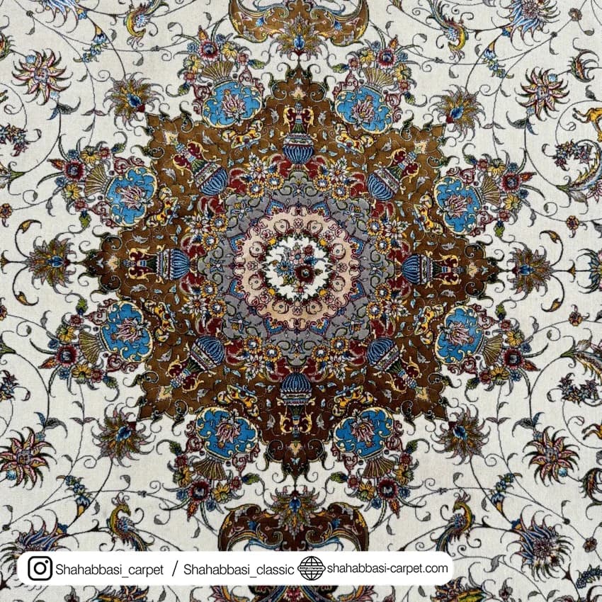 فرش ابریشم کد 203 کرم — تصویر ۳