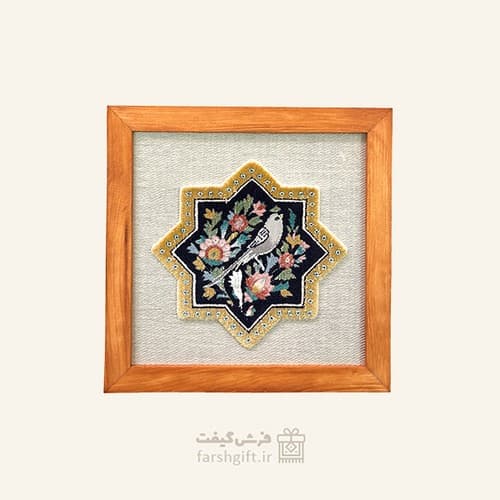 قاب فرش گل و مرغ هشت ضلعی دور طلایی