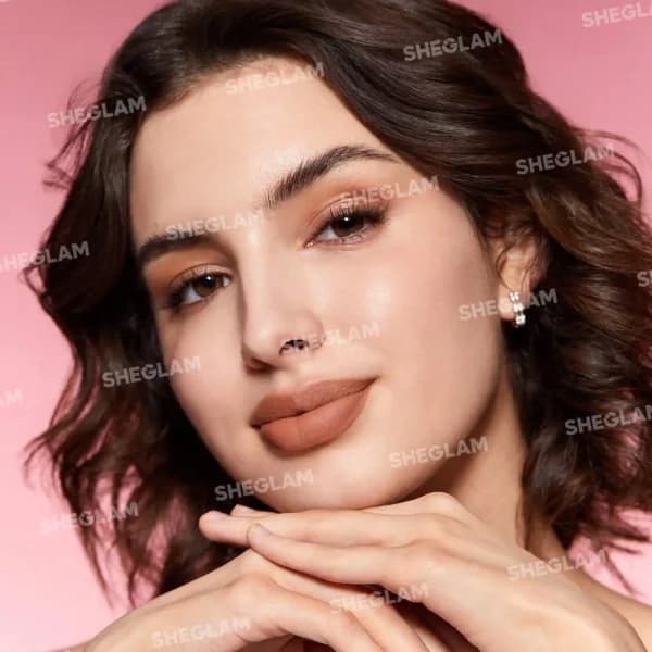رژ لب جامد شیگلم STARLIGHT VELVET رنگ Deep Under — تصویر ۱۱