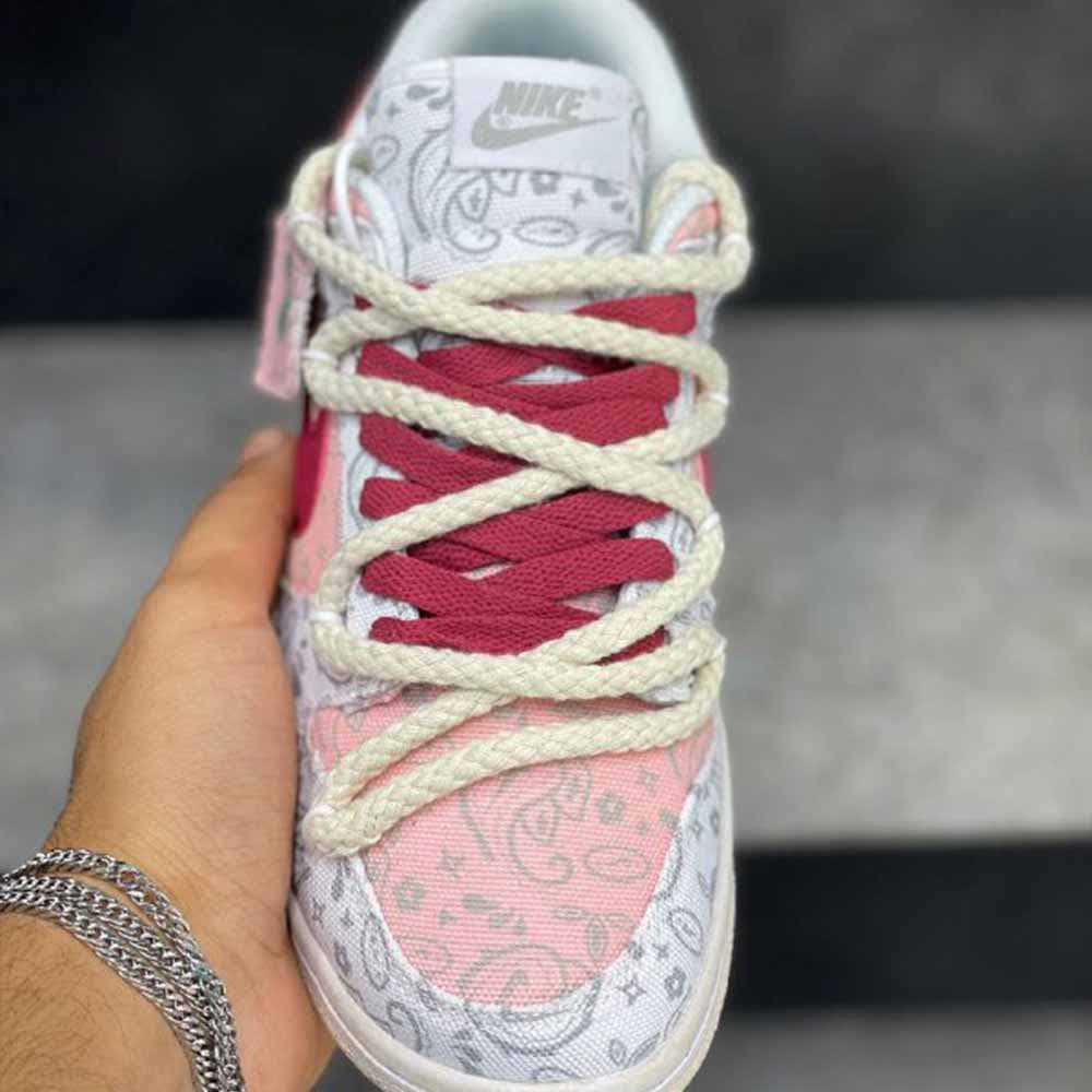 نایک اس بی دانک لو سفید صورتی زرشکی Nike SB Dunk Low White Pink Crimson — تصویر ۳