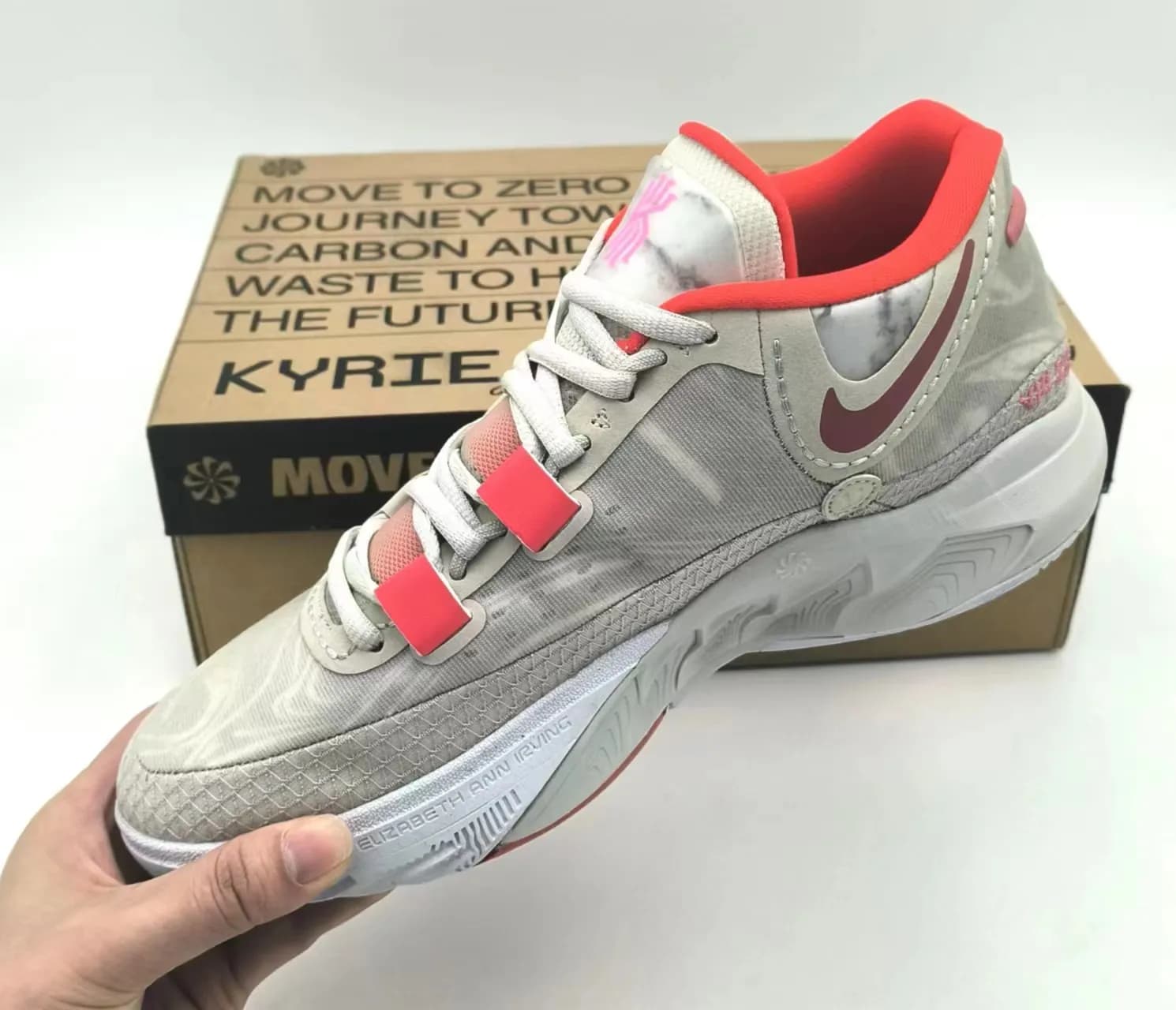 کفش بسکتبال نایکی کایری 8 / Nike Kyrie 8 — تصویر ۷