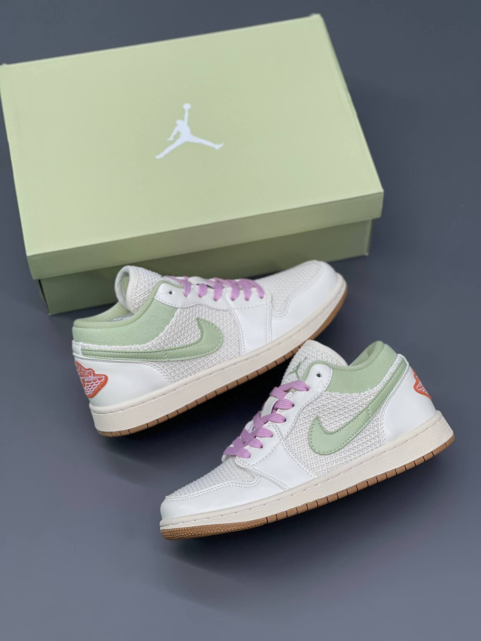 کفش کتونی زنانه نایک ایر جردن 1 Nike Air Jordan 1 Low SE Olive Aura — تصویر ۳