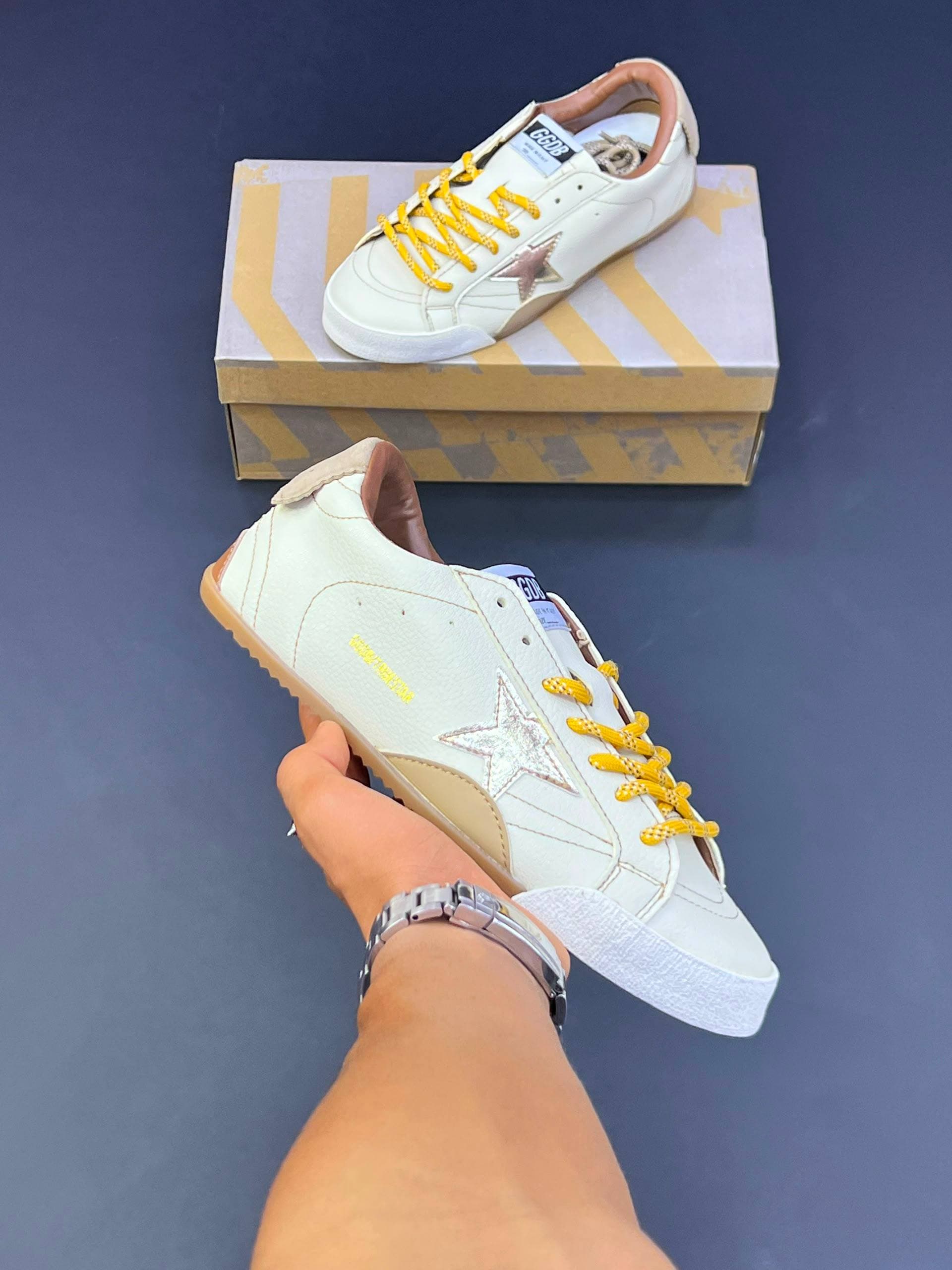 کفش کتونی زنانه گلدن گوس (کیفیت مستر) Golden Goose TrueStar Beige
