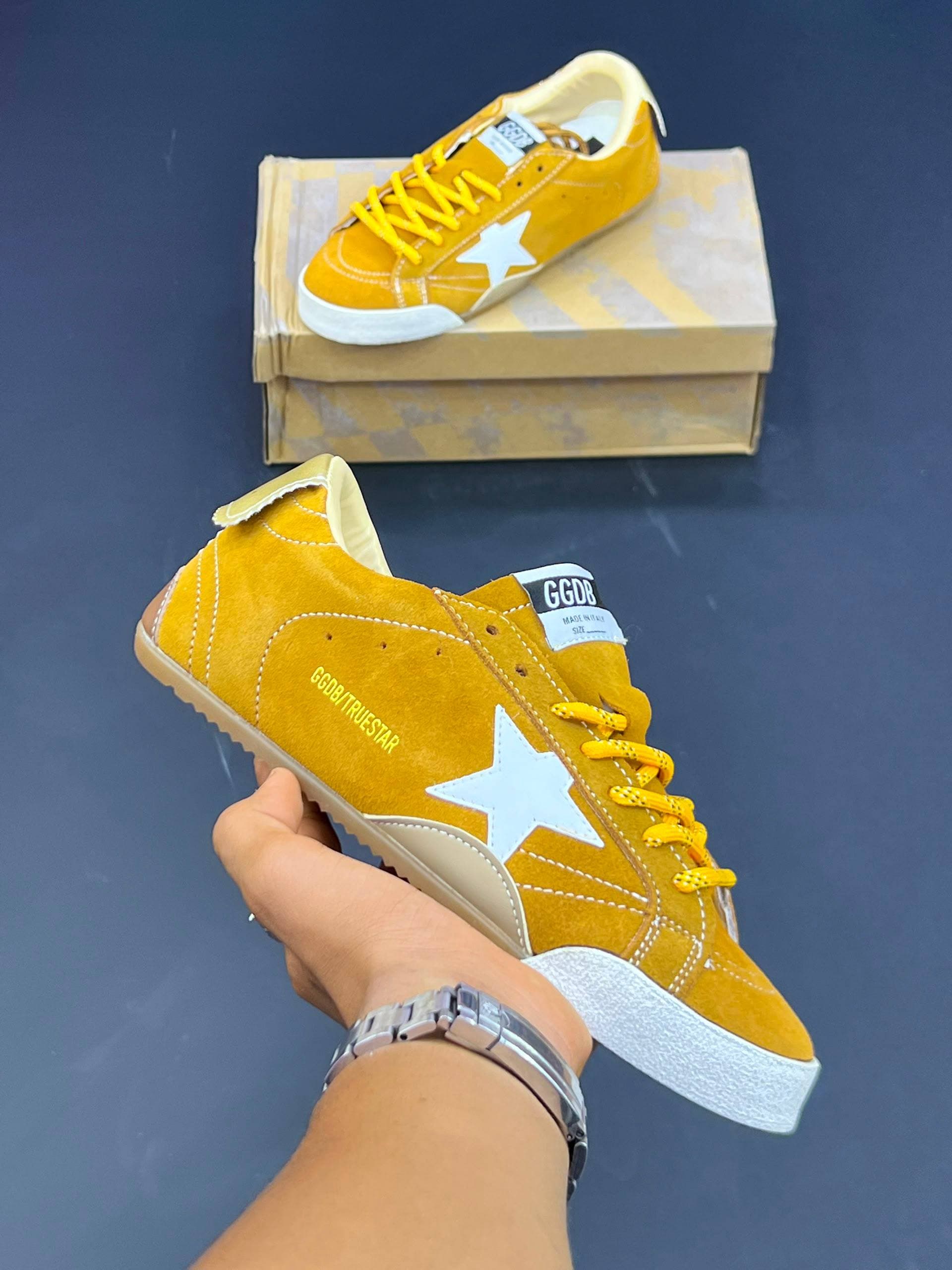 کفش کتونی زنانه گلدن گوس (کیفیت مستر) Golden Goose TrueStar Light Brown