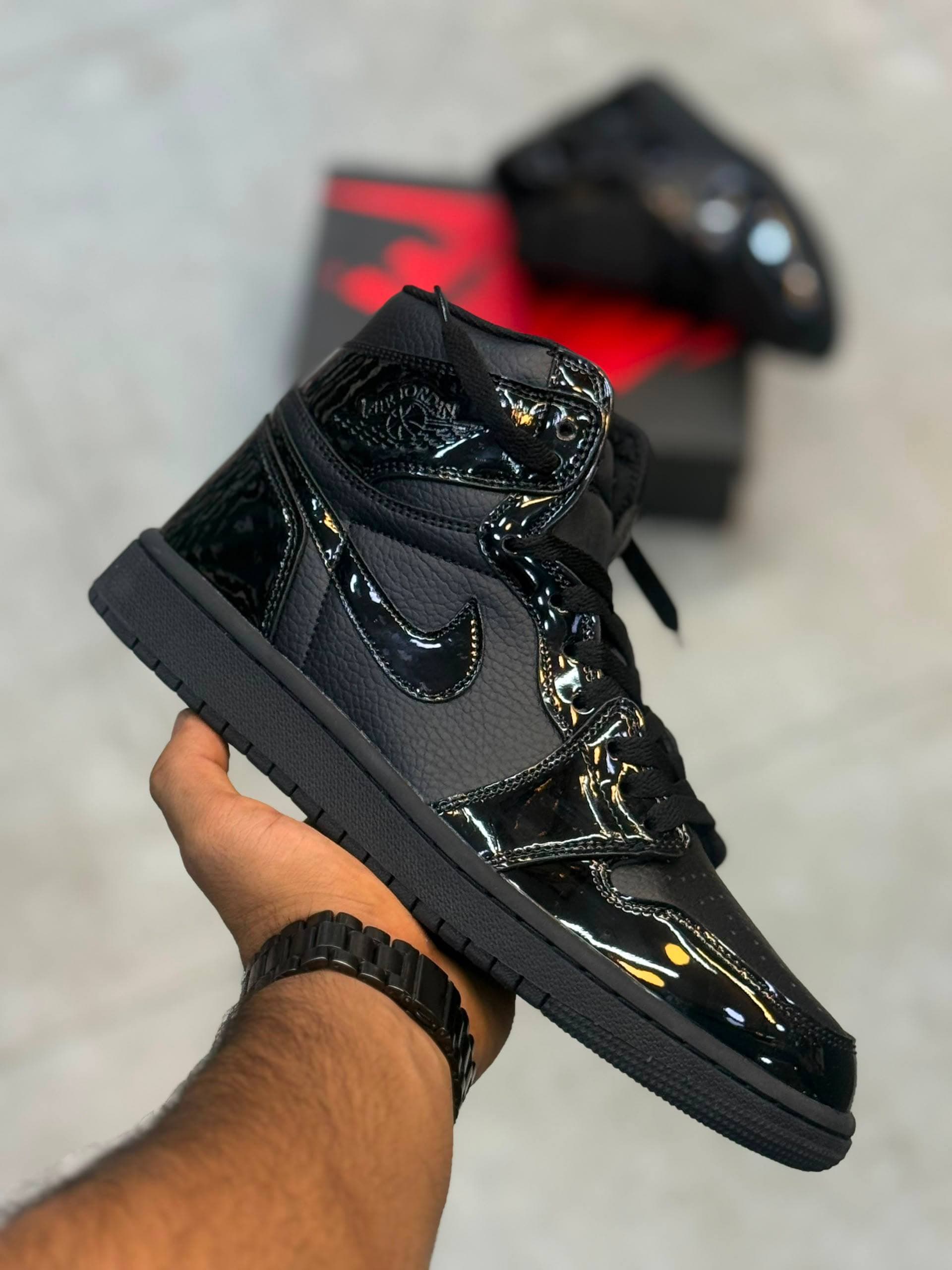 کفش کتونی مردانه نایک جردن 1 Nike Air Jordan 1 Mid Retro Triple Black Patent