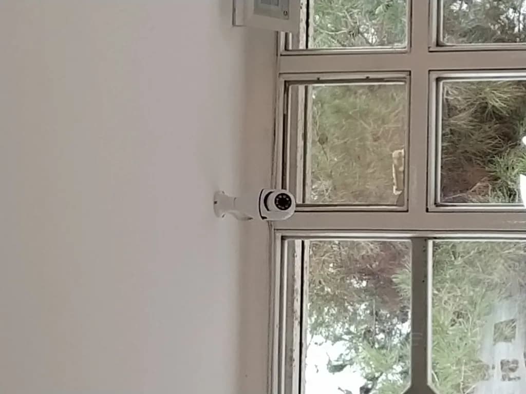 دوربین بیسیم مداربسته تحت شبکه دولنز SMART WIFI CAMERA XYS B3 R — تصویر ۲