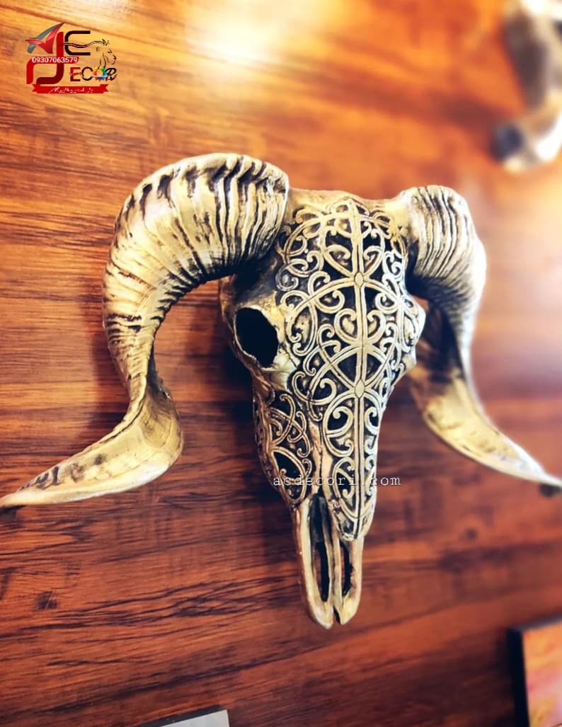 دیوارکوب بزرگ جمجمه قوچ