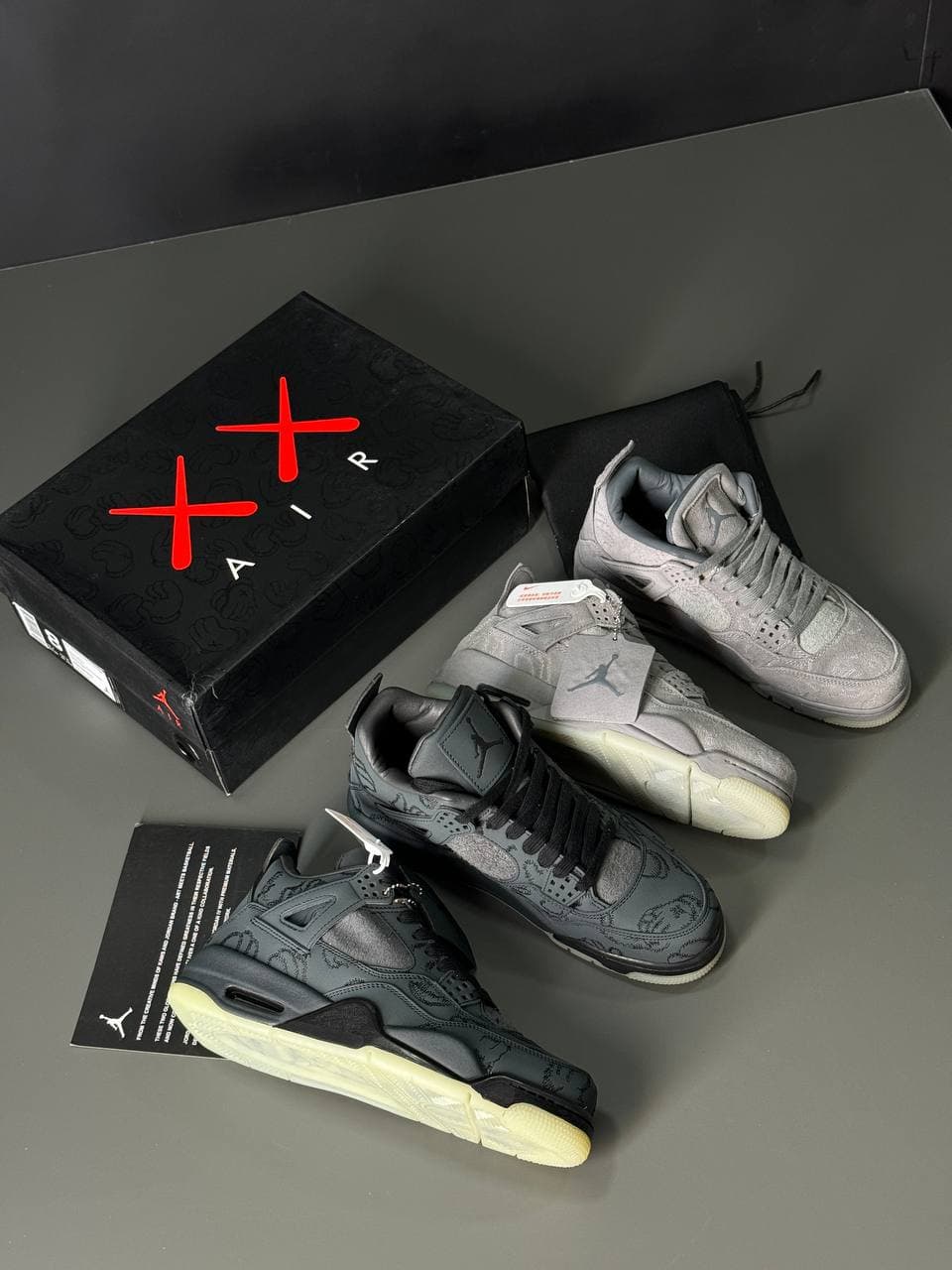 نایک ایرجردن 4 کاوس Nike Air Jordan 4 Kaws — تصویر ۵