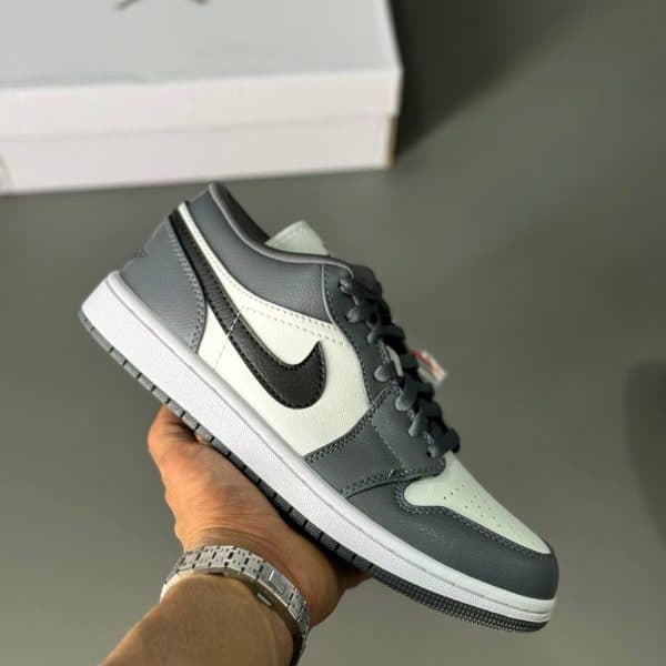 نایک ایرجردن وان ساق کوتاه nike air jordan 1 low