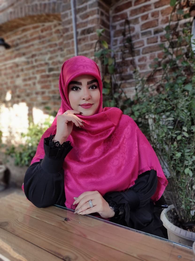 روسری نخ ابریشم ژاکارد دو رو لمه دار