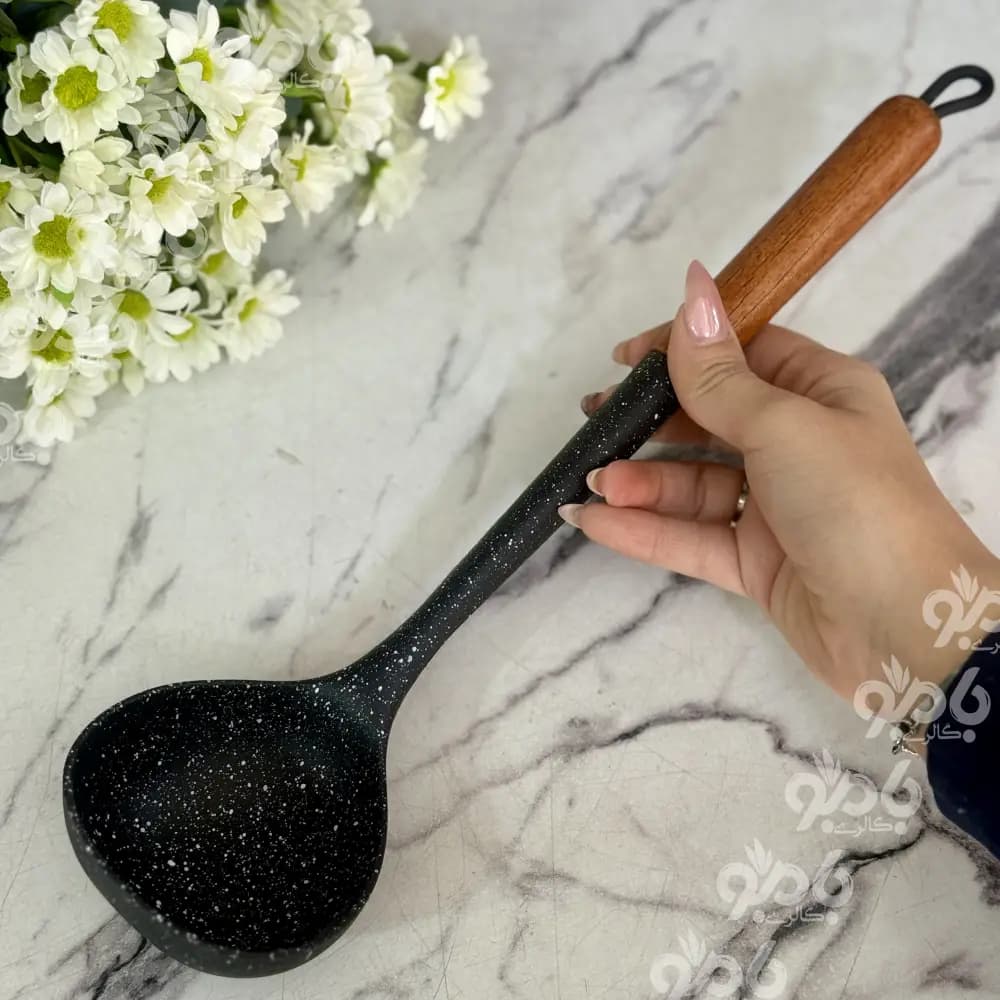 ملاقه سیلیکونی دسته چوب موموD32