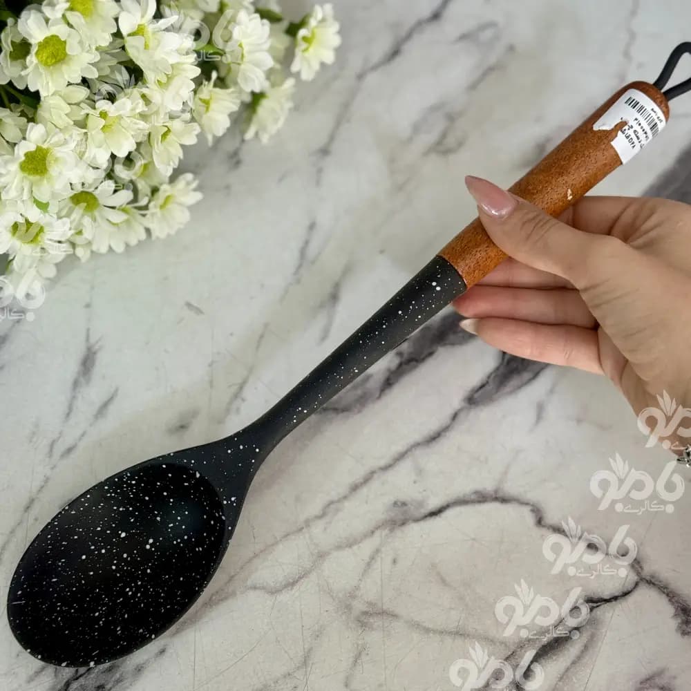 قاشق سیلیکونی دسته چوب موموD28