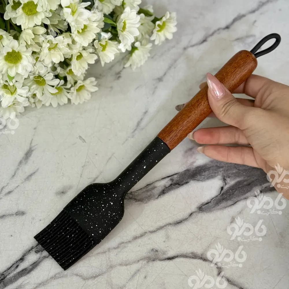 فرچه سیلیکونی دسته چوب موموD26