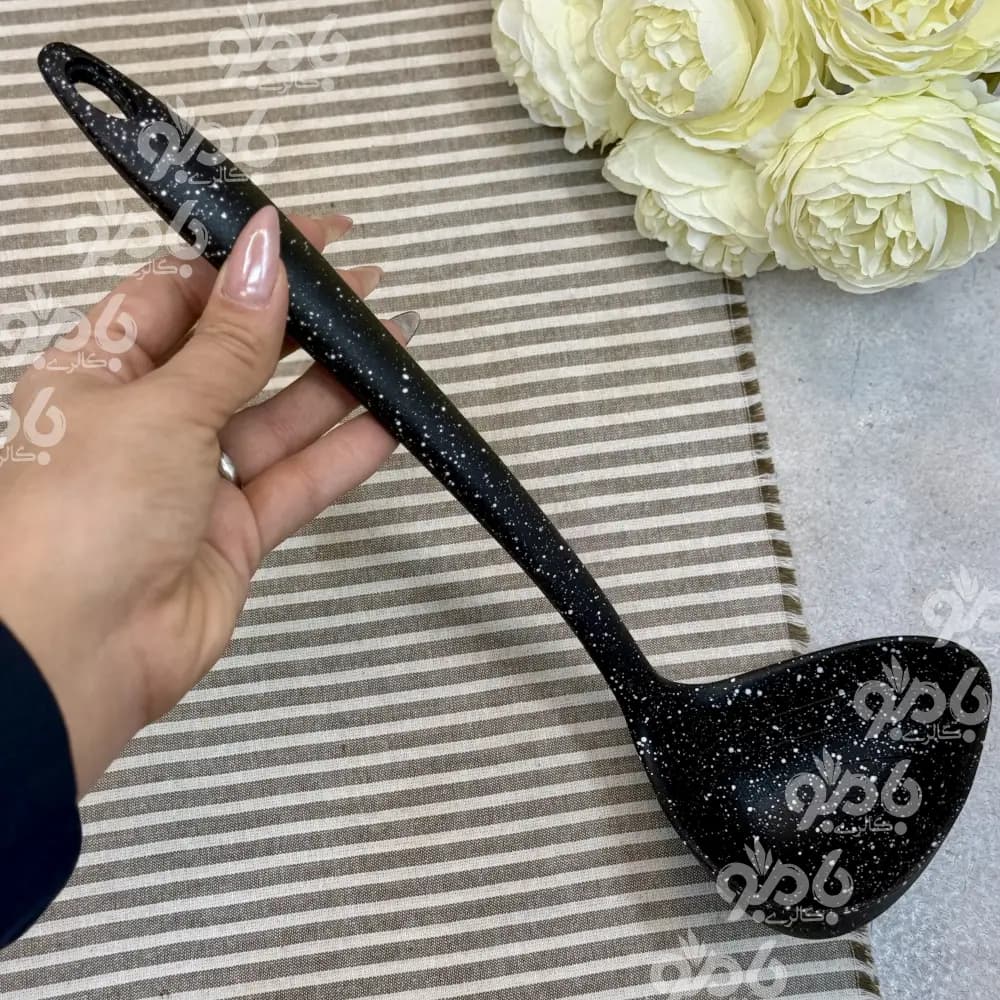 ملاقه بزرگ خال خال ساده مشکی Z9