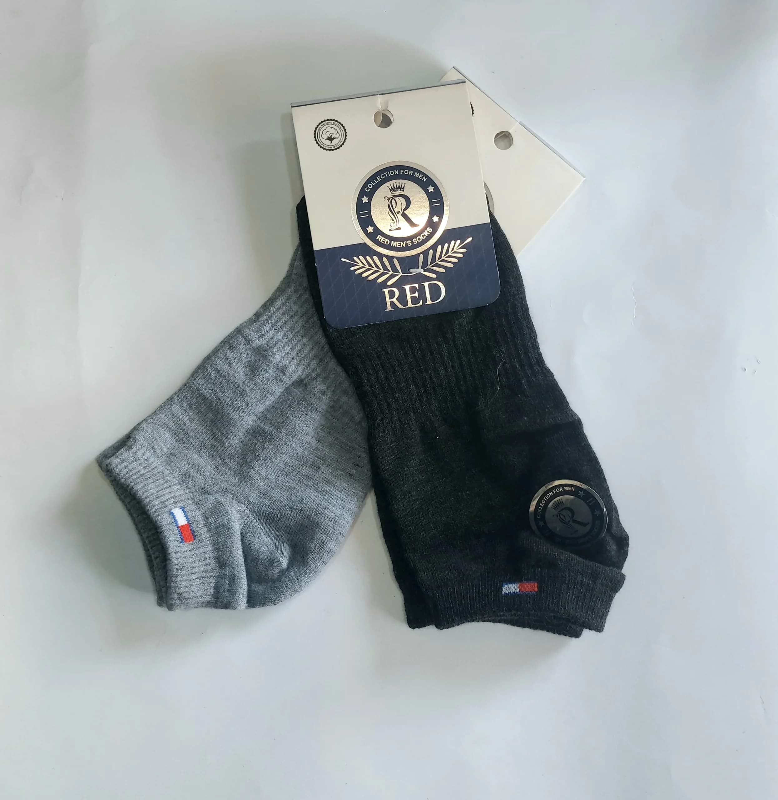 جوراب اسپرت ساده طرح red