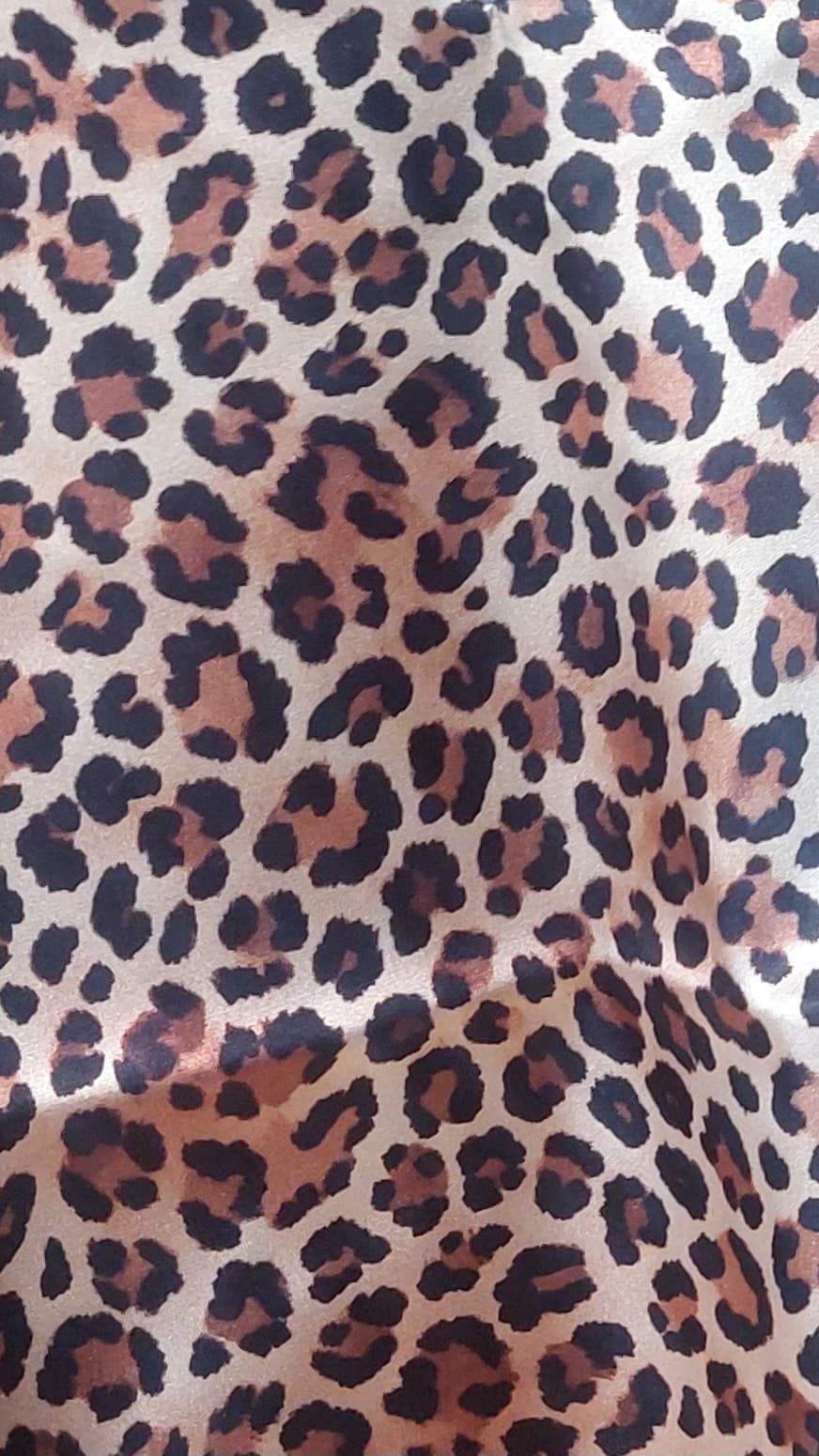 تاپ شلوارک ساتن طرح پلنگی ریز قهوه ای — تصویر ۳