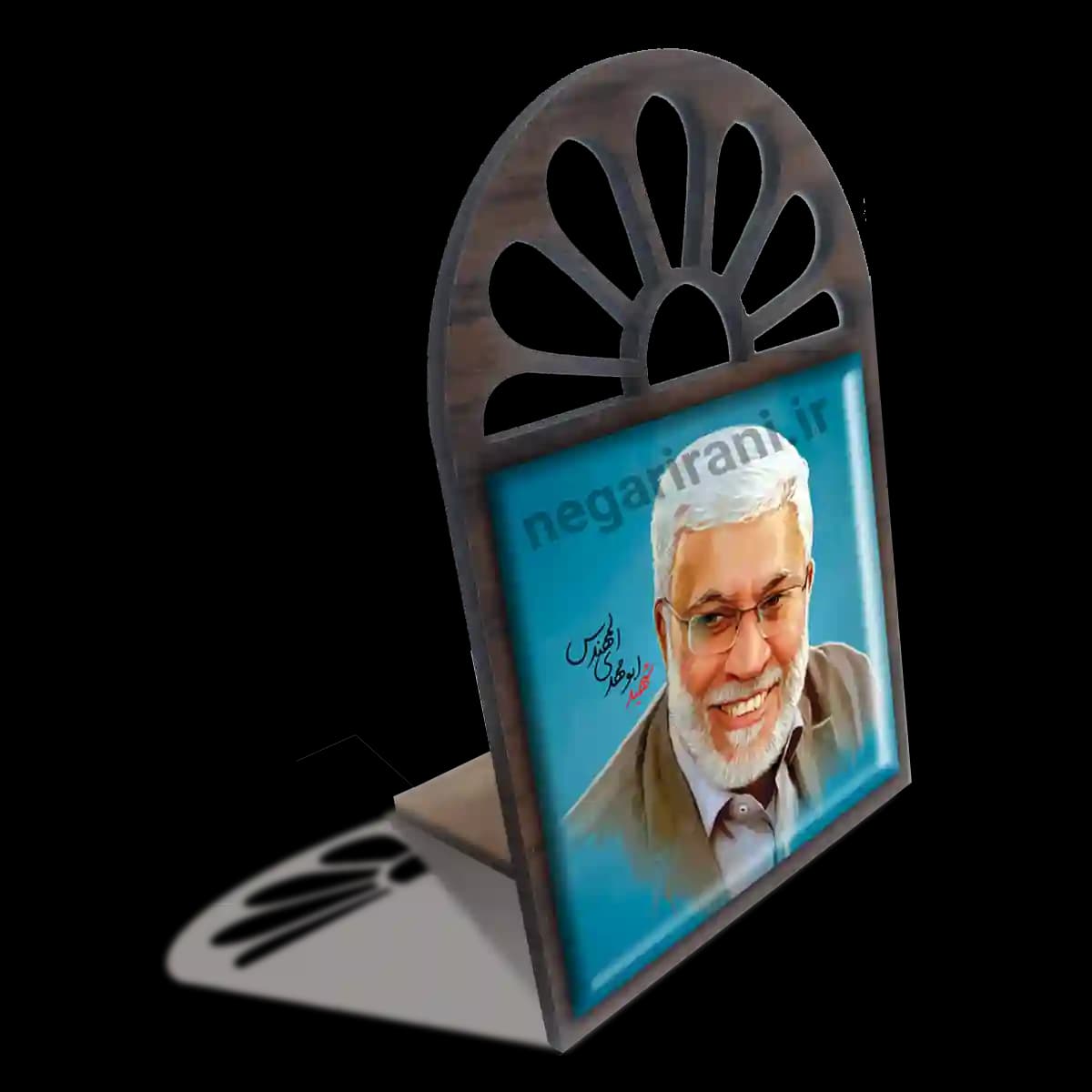 تندیس کاشی پنجره ای شهید ابومهدی المهندس مدل 2Z83 — تصویر ۴
