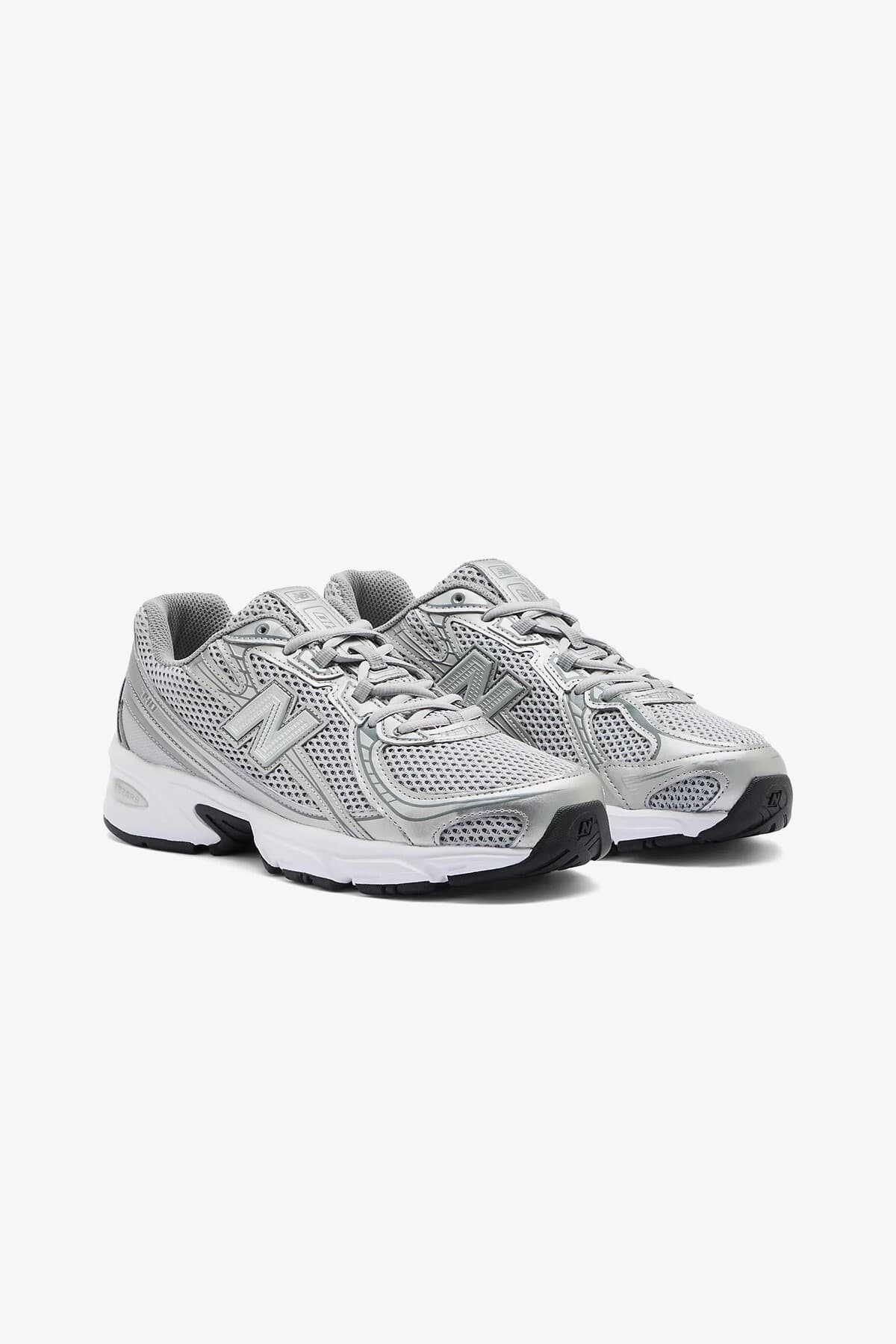 کتانی تمرین و دویدن نیو بالانس زنانه خاکستری اسپرت راسته اسپرت | New Balance U740SG2-HYP VN — تصویر ۳