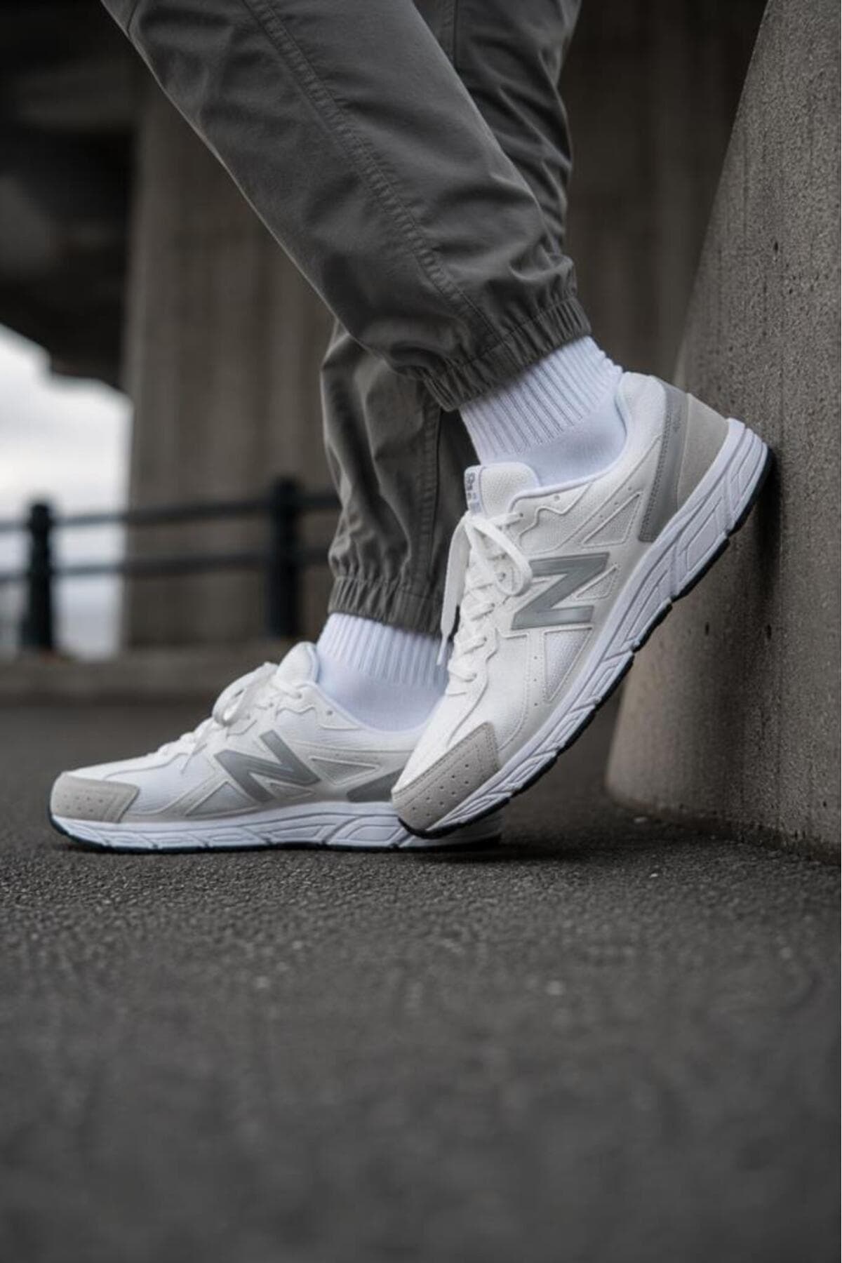 کفش اسنیکر نیو بالانس زنانه پارچه سفید Care راسته اسپرت | New Balance MR530EWB VN