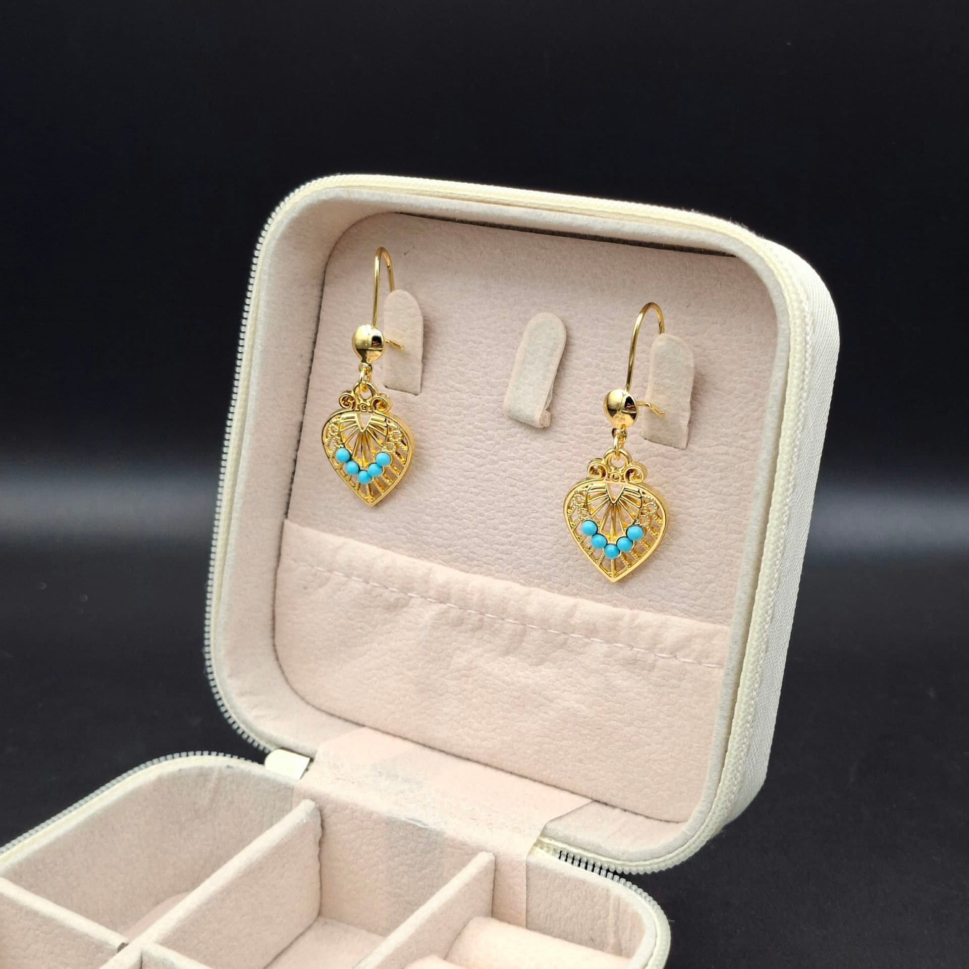 گوشواره طرح هندی فیروزه