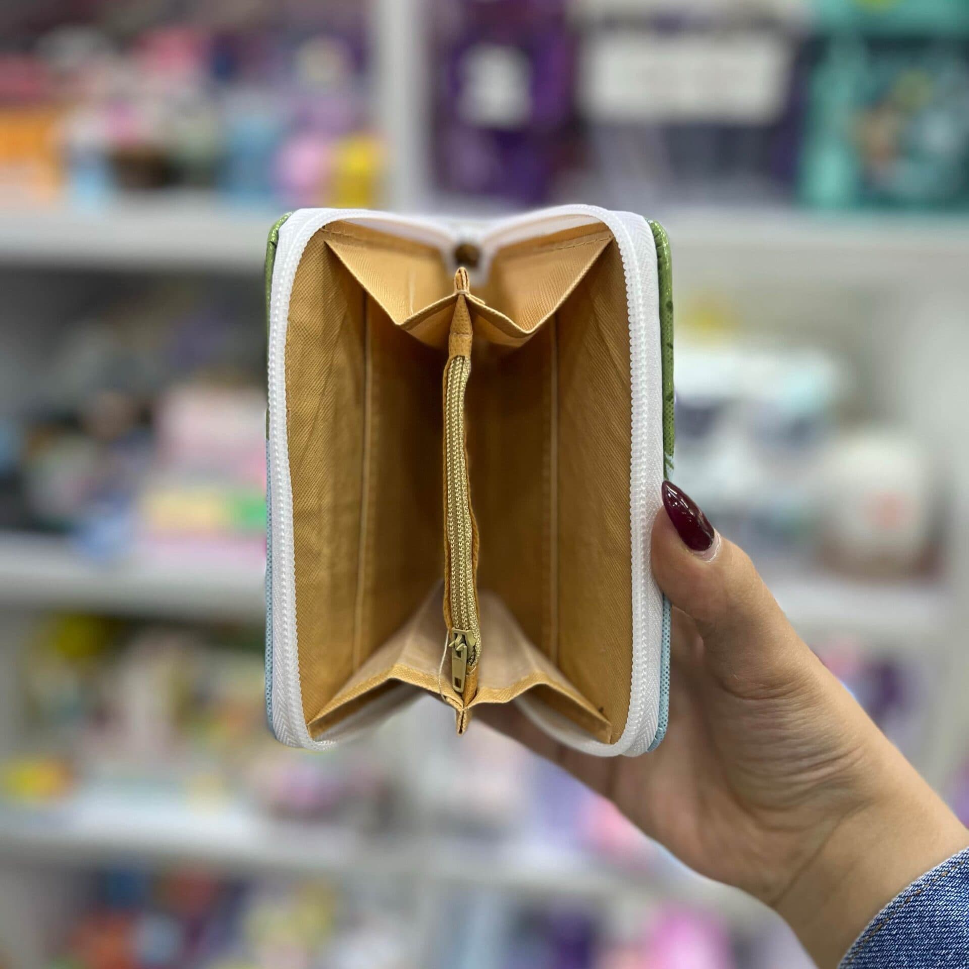کیف پول لبوبو طرح E — تصویر ۳