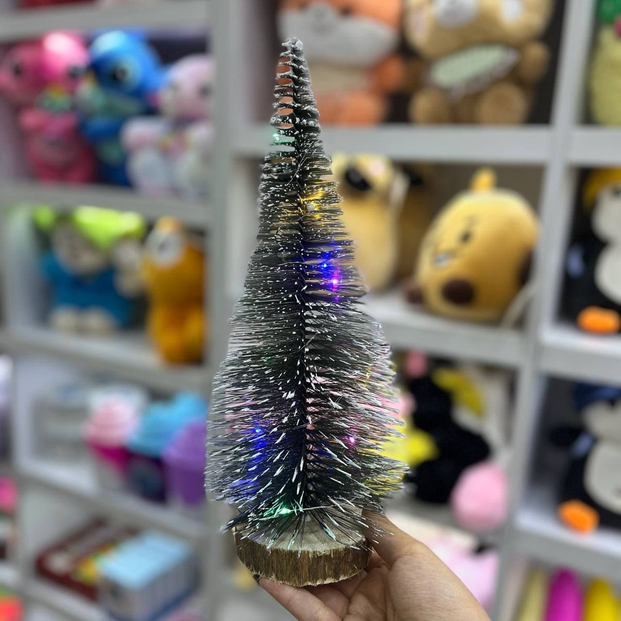 درخت کریسمس چراغدار — تصویر ۳