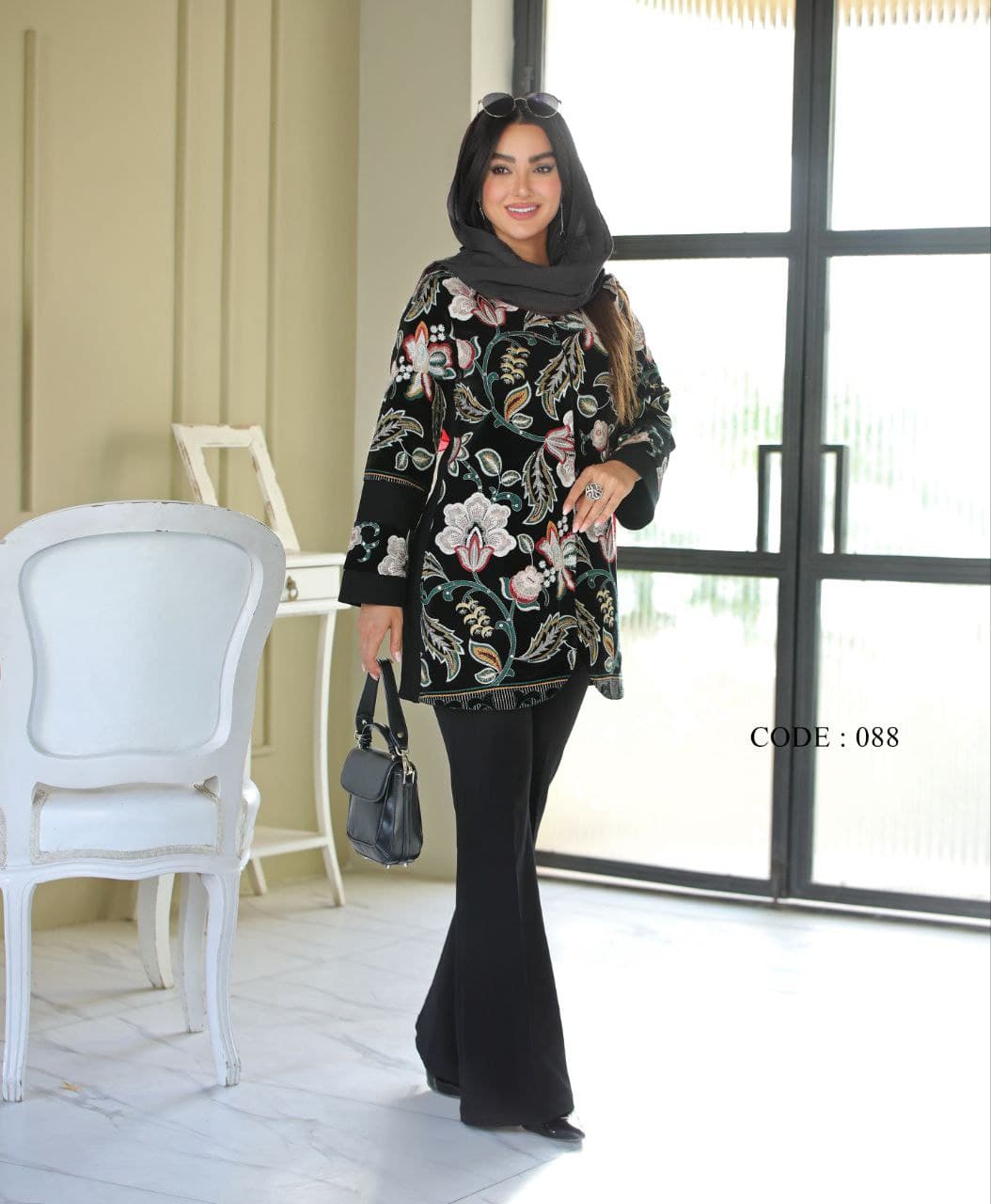 مانتو مخمل هندی دوزی شده مجلسی زنانه