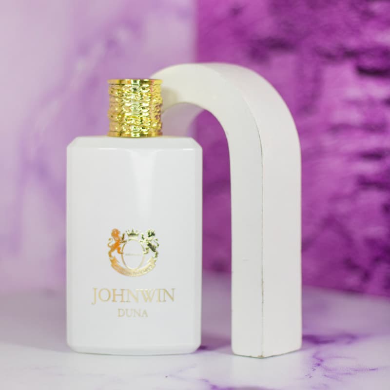 ادکلن زنانه تروساردی دونا Trussardi Donna شرکتی جانوین