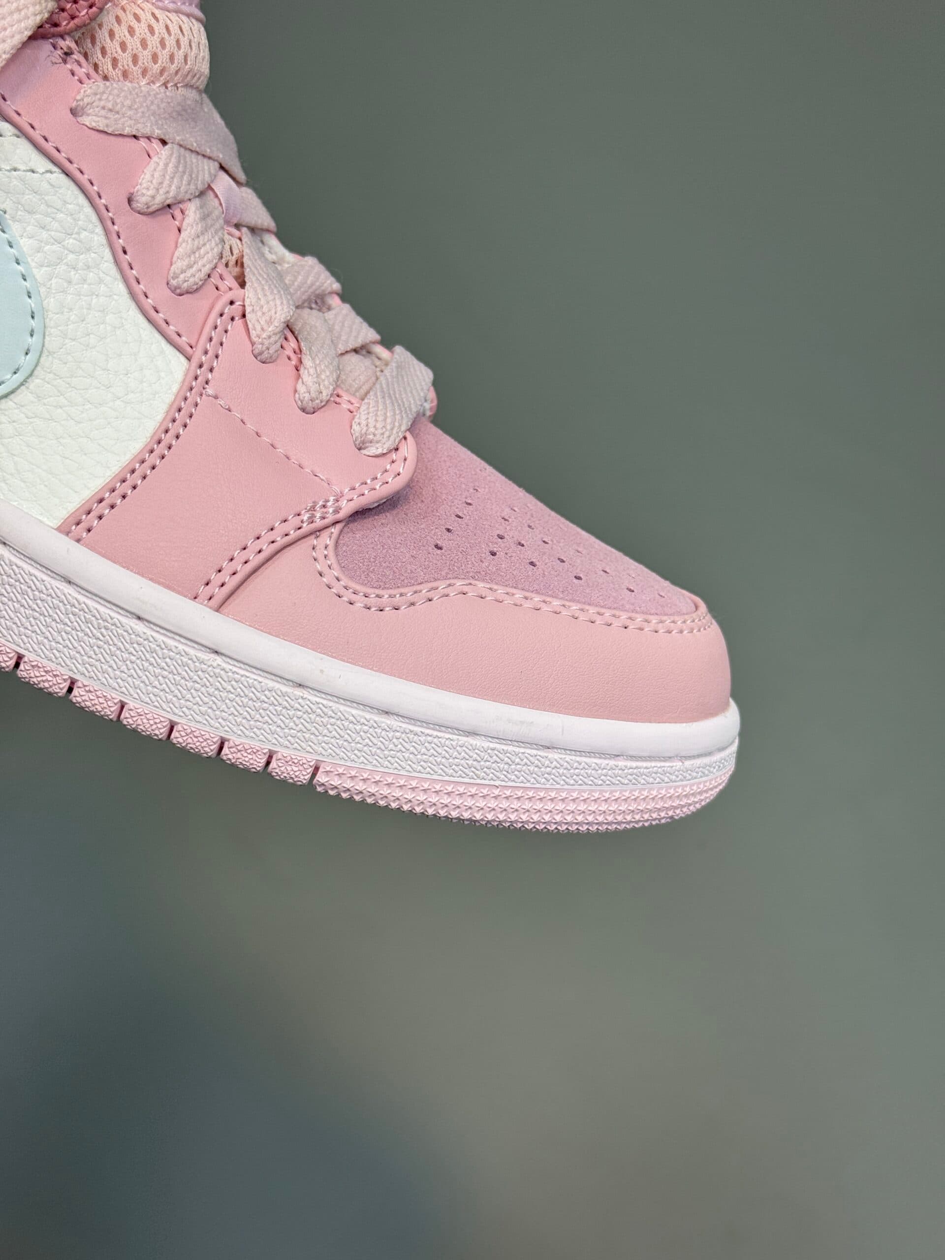 کتونی جردن وان ساقدار صورتی Nike Air Jordan 1 High Pink — تصویر ۳